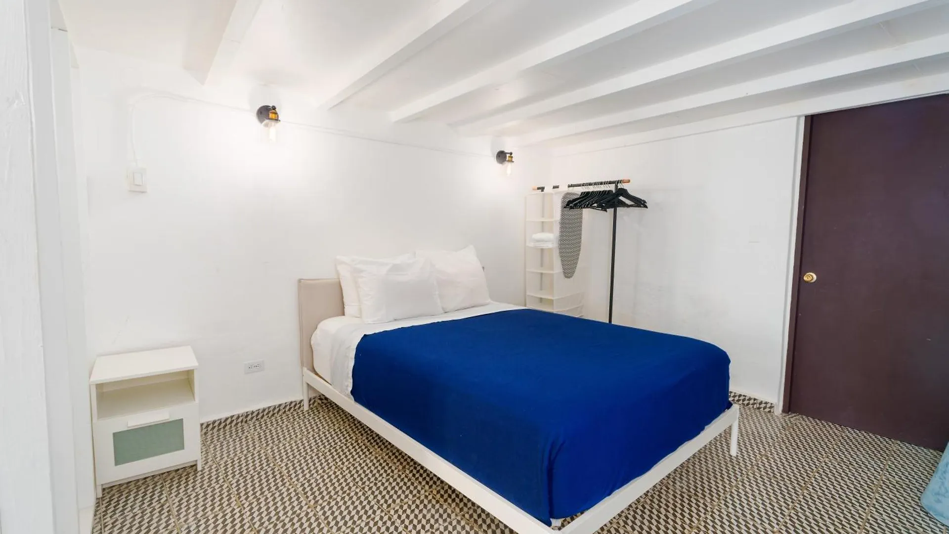 Centric Apt. In San Juan Elk.3